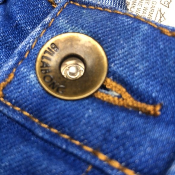 LIKE NEW BILLABONG SKINNY JEANS 24x31 😎 - Picture 4 of 12